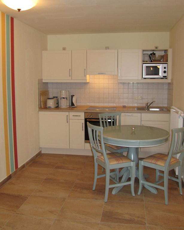 בינץ Apartmenthaus Hus Uebi By Rujana חדר תמונה